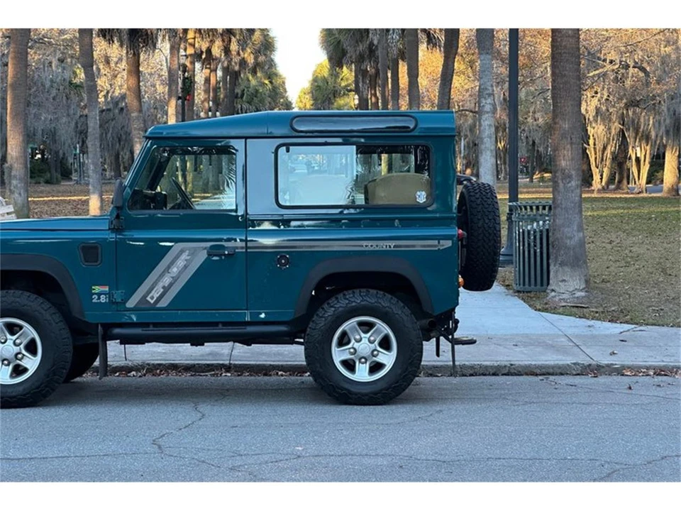1997 Land Rover Defender 90 - Image 11 of 31