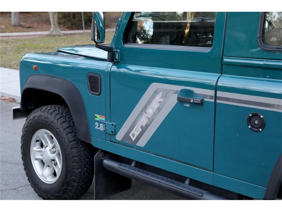 1997 Land Rover Defender 90 - Image 8 of 31