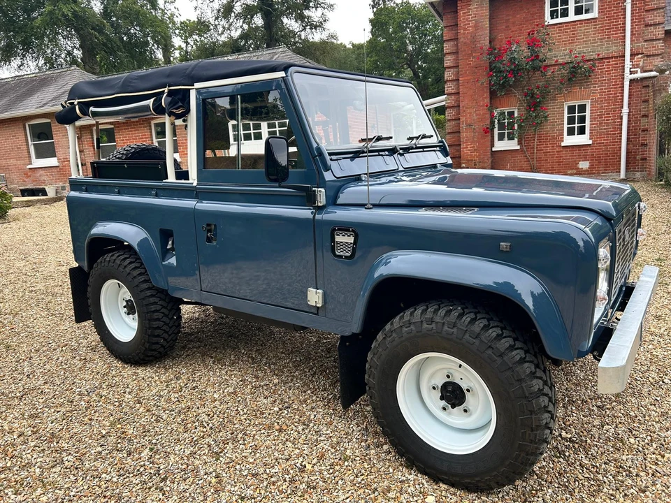 1997 Land Rover Defender 90 - Image 11 of 31