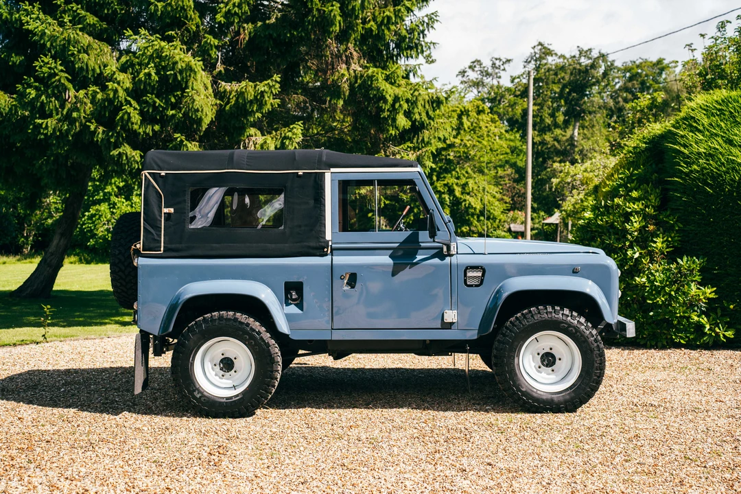 1997 Land Rover Defender 90 - Image 9 of 31
