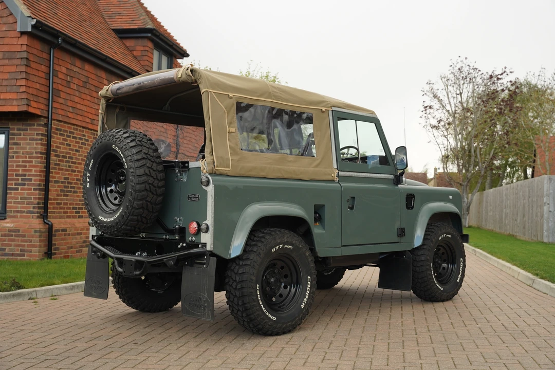 1997 Land Rover Defender 90 - Image 15 of 31