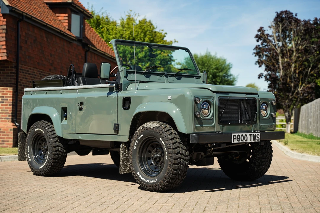 1997 Land Rover Defender 90 - Image 9 of 31