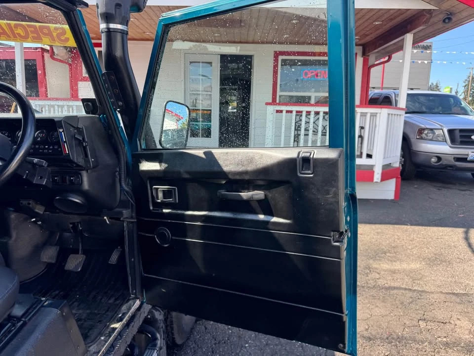 1997 Land Rover Defender 90 - Image 8 of 19