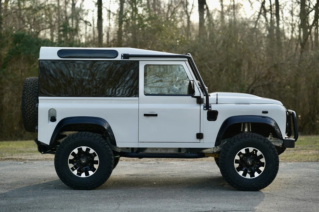 1997 Land Rover Defender 90 - Image 4 of 31