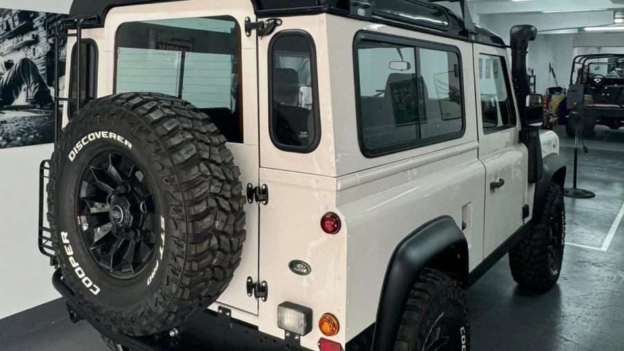1997 Land Rover Defender 90 - Image 10 of 31