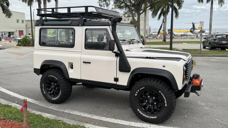 1997 Land Rover Defender 90 - Image 7 of 31