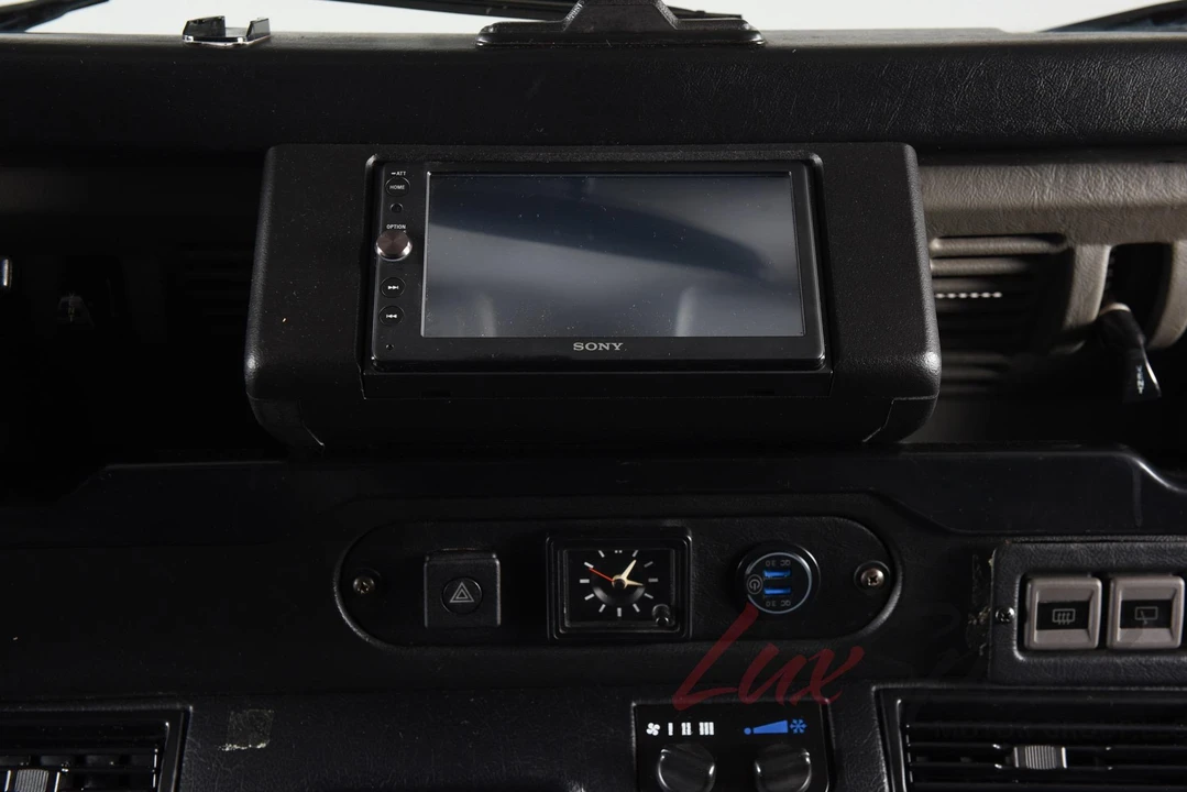 1997 Land Rover Defender 90 - Image 11 of 31