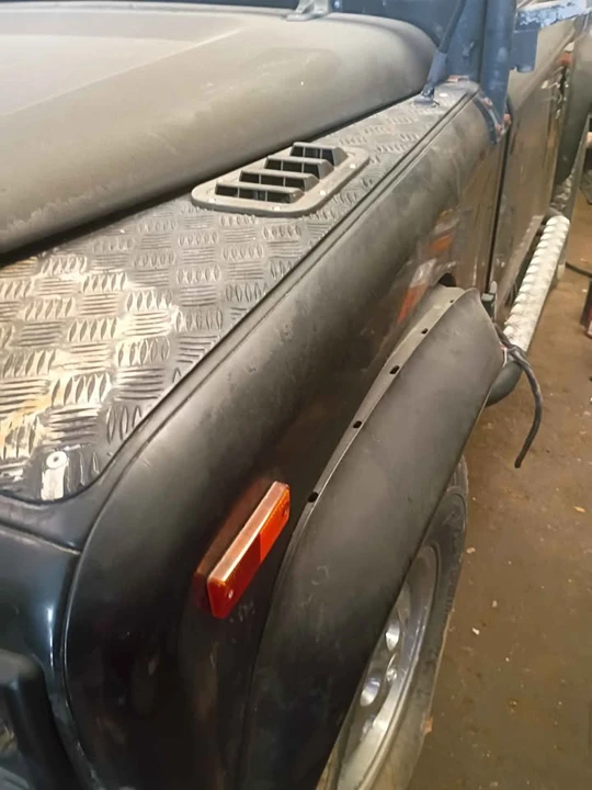 1997 Land Rover Defender 90 - Image 13 of 14