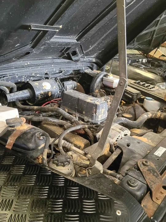 1997 Land Rover Defender 90 - Image 7 of 14