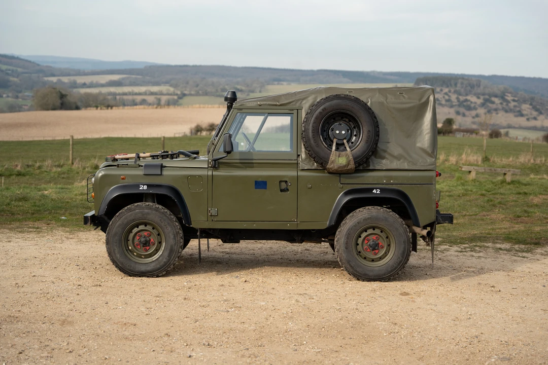 1997 Land Rover Defender 90 - Image 8 of 31