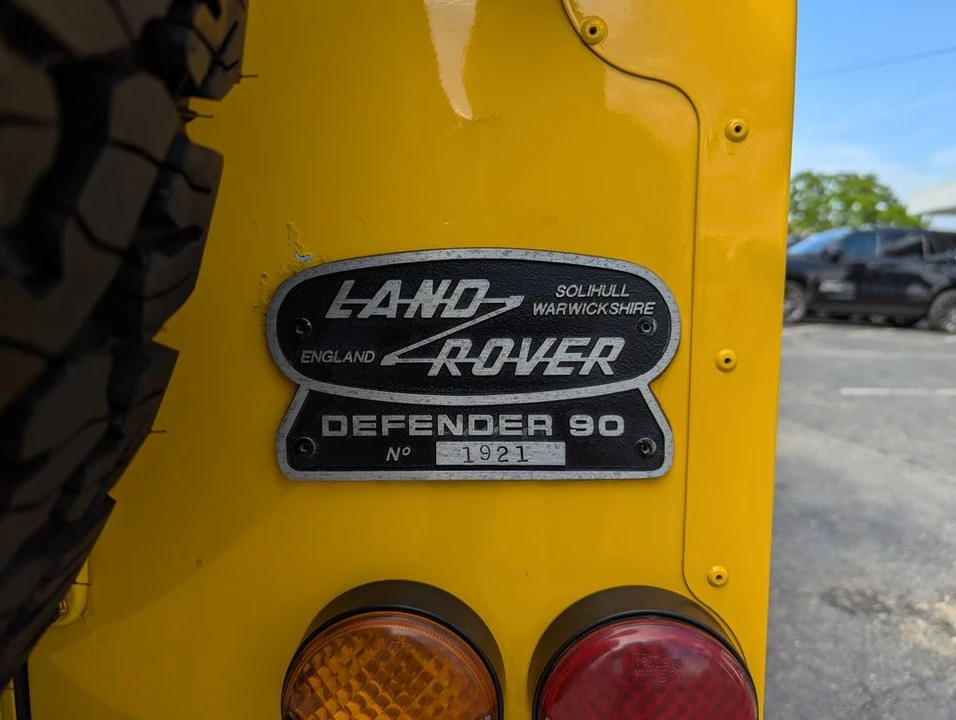 1997 Land Rover Defender - Image 11 of 31