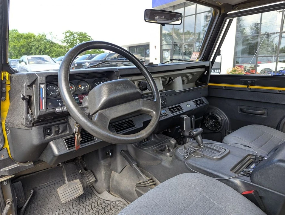 1997 Land Rover Defender - Image 13 of 31