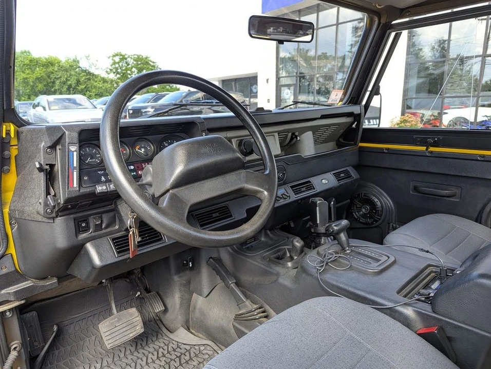 1997 Land Rover Defender - Image 13 of 31