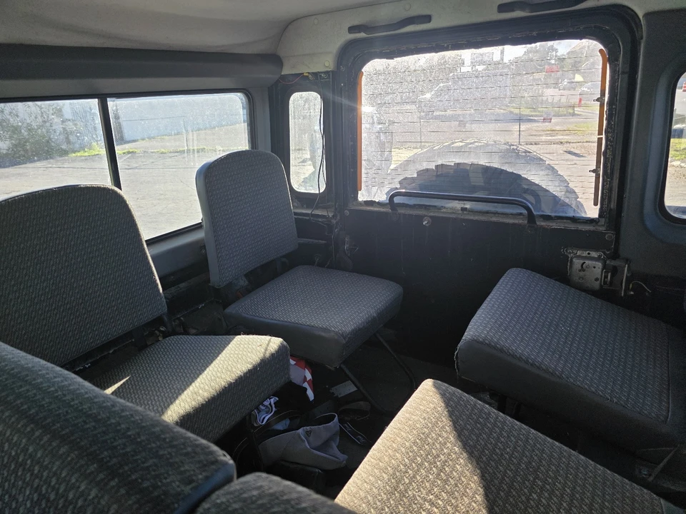 1997 Land Rover Defender - Image 9 of 17