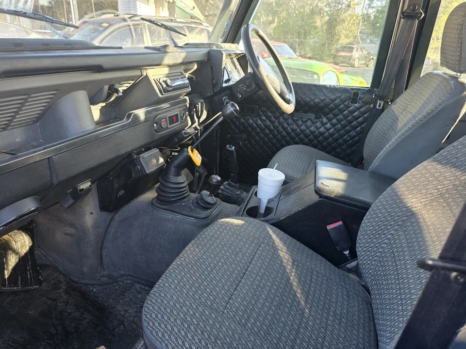 1997 Land Rover Defender - Image 11 of 17