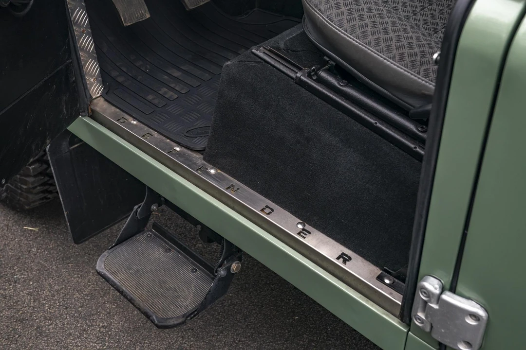 1997 Land Rover Defender - Image 14 of 31