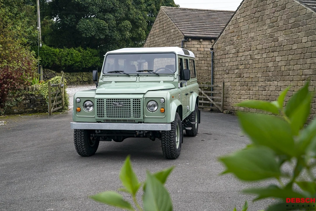 1997 Land Rover Defender - Image 9 of 21
