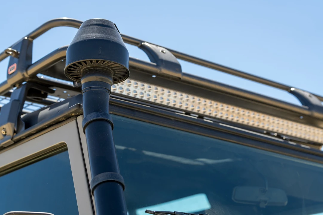 1997 Land Rover Defender 110 - Image 15 of 31
