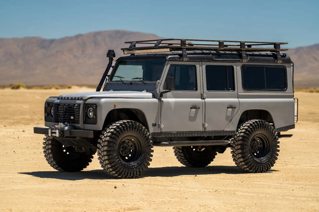 1997 Land Rover Defender 110 - Image 4 of 31