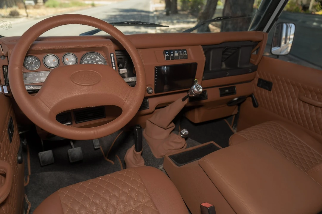 1997 Land Rover Defender 110 - Image 30 of 31