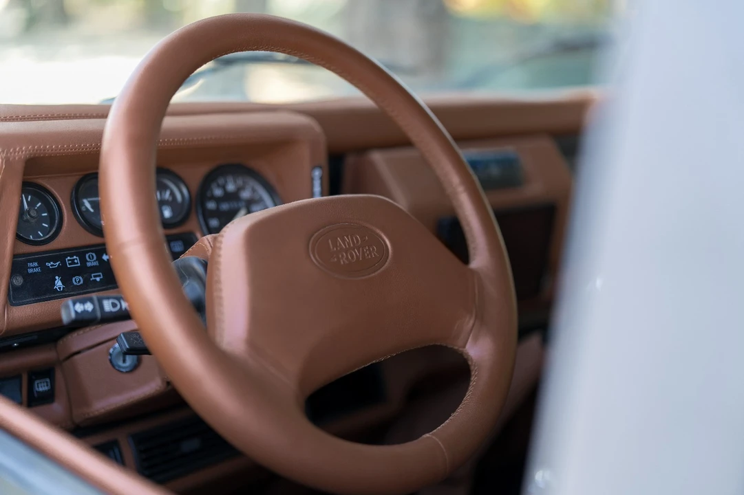 1997 Land Rover Defender 110 - Image 23 of 31