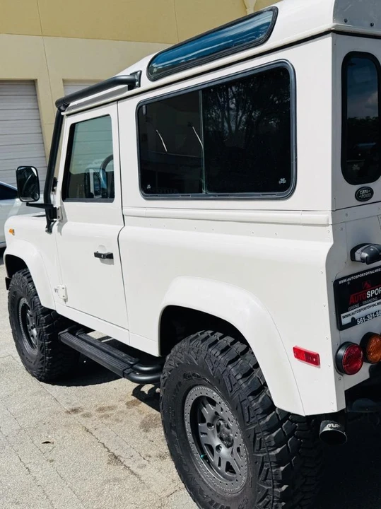 1997 Land Rover Defender 90 - Image 10 of 19