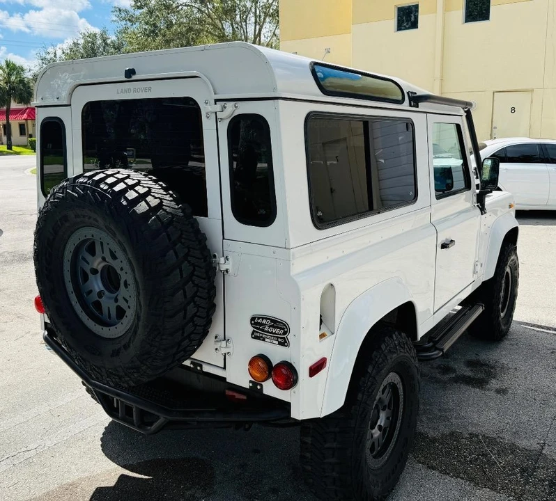 1997 Land Rover Defender 90 - Image 9 of 19