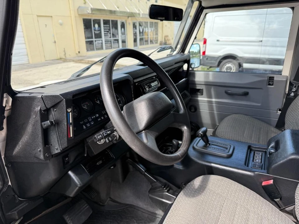 1997 Land Rover Defender 90 - Image 18 of 19