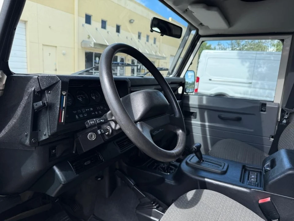 1997 Land Rover Defender 90 - Image 16 of 19