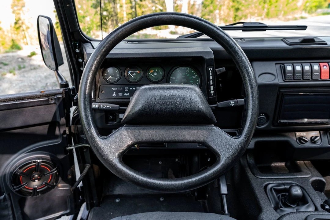 1997 Land Rover Defender 90 - Image 31 of 31