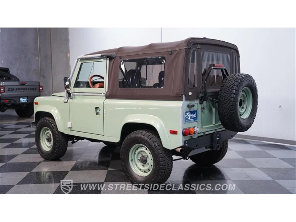 1997 Land Rover Defender - Image 8 of 31