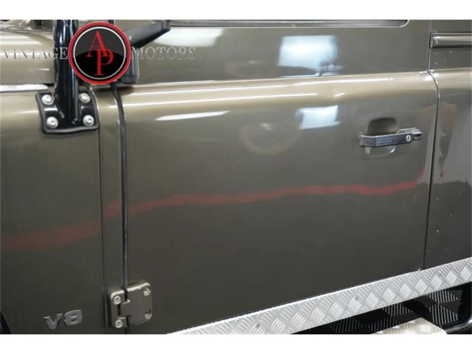 1997 Land Rover Defender - Image 9 of 31