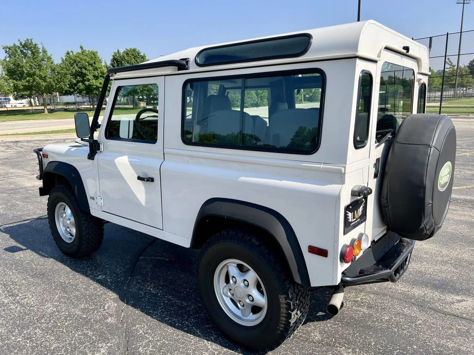 1997 Land Rover Defender - Image 9 of 26