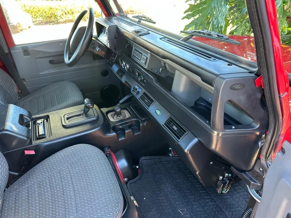 1997 Land Rover Defender - Image 14 of 31