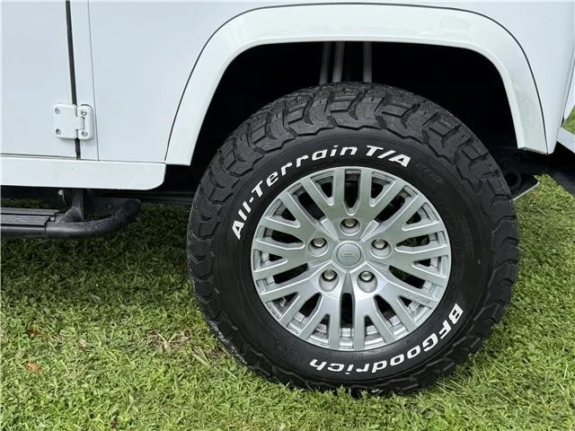 1997 Land Rover Defender - Image 6 of 21