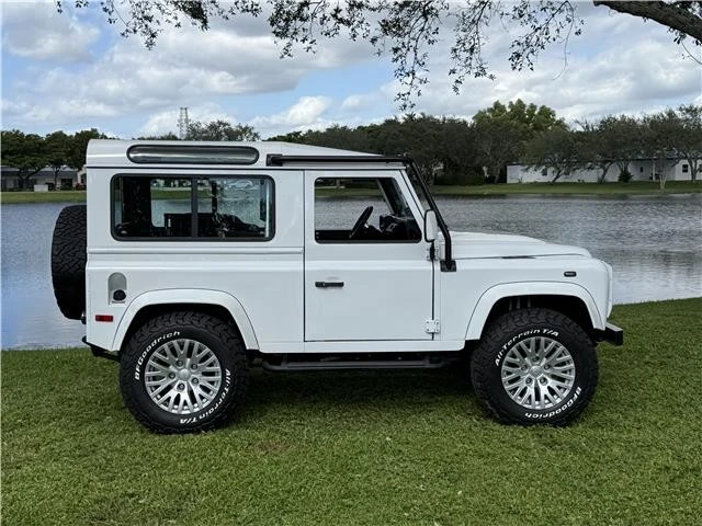 1997 Land Rover Defender - Image 7 of 21