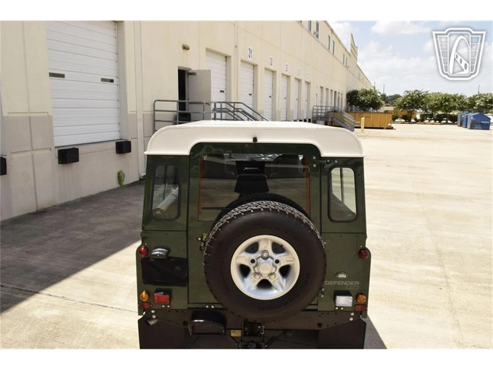 1997 Land Rover Defender - Image 9 of 31