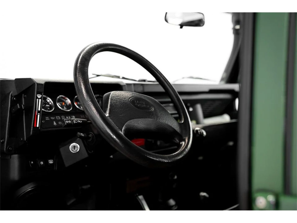 1997 Land Rover Defender - Image 9 of 22
