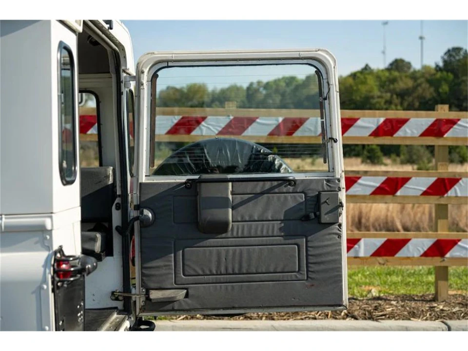 1997 Land Rover Defender - Image 12 of 31