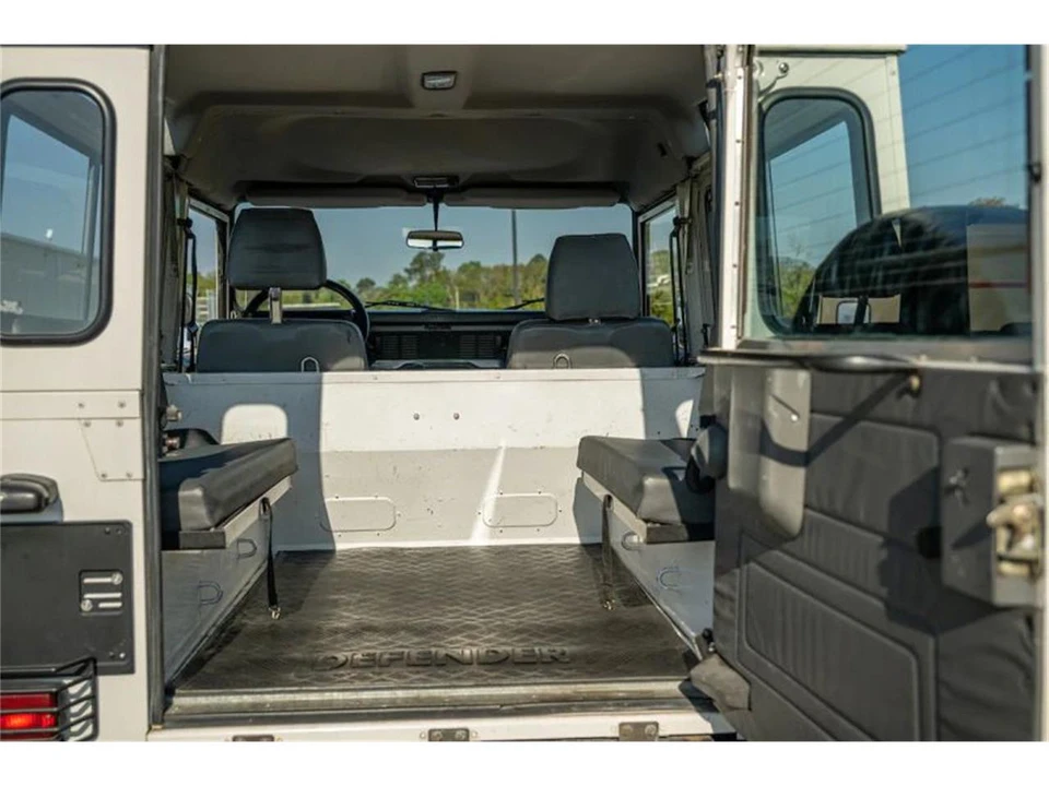 1997 Land Rover Defender - Image 11 of 31