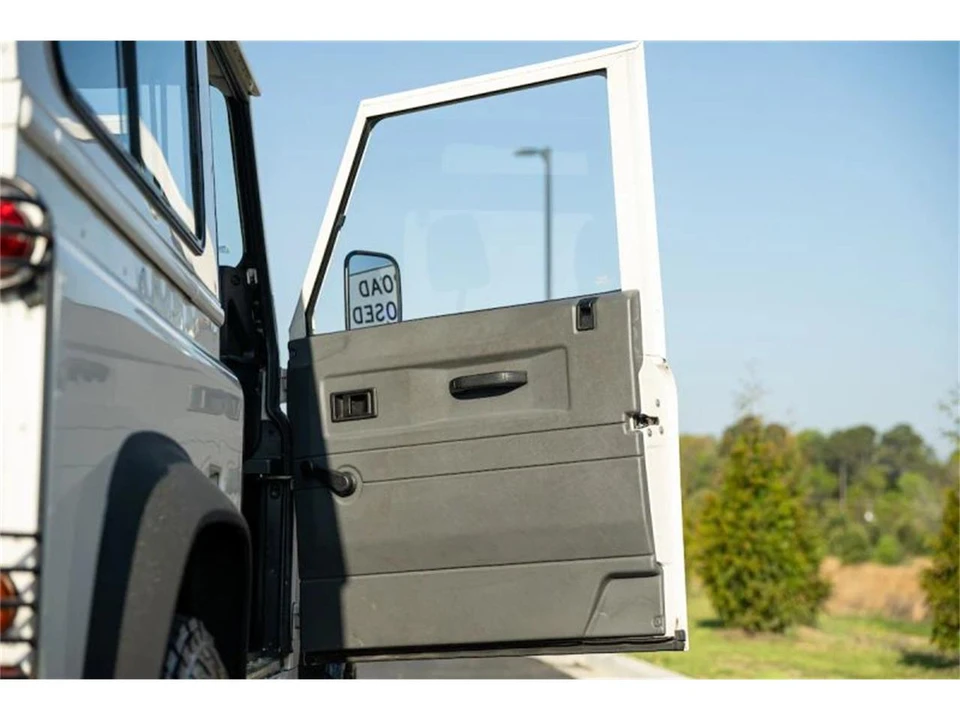 1997 Land Rover Defender - Image 13 of 31