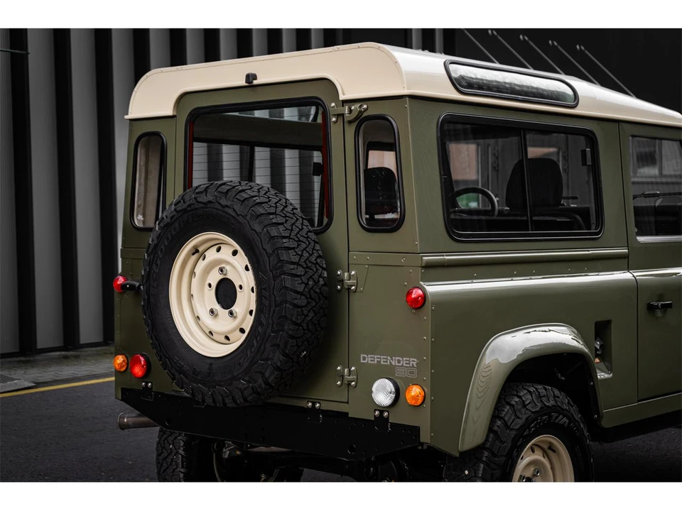1997 Land Rover Defender - Image 11 of 31