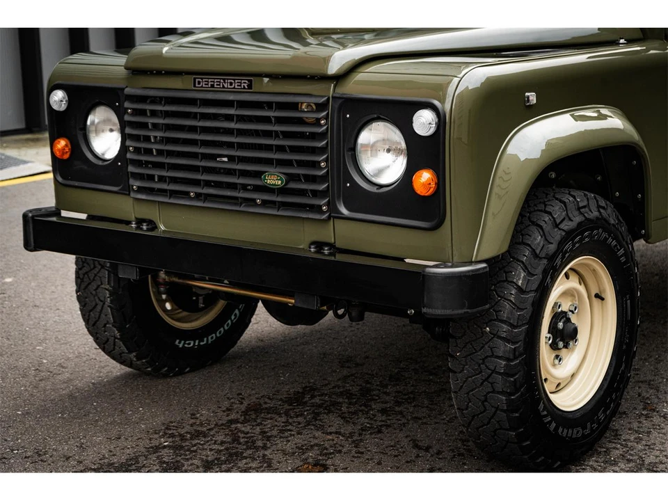 1997 Land Rover Defender - Image 8 of 31