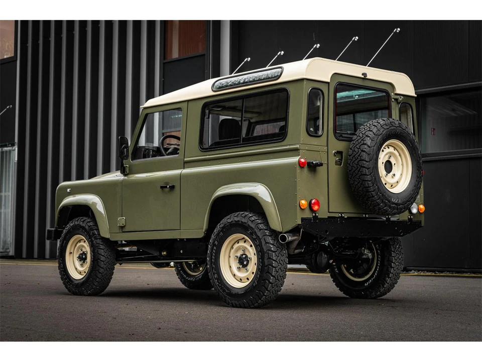 1997 Land Rover Defender - Image 3 of 31