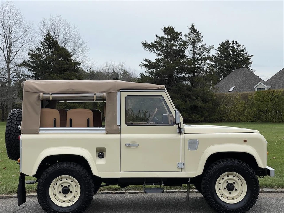 1997 Land Rover Defender - Image 2 of 31