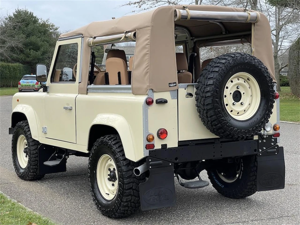 1997 Land Rover Defender - Image 9 of 31