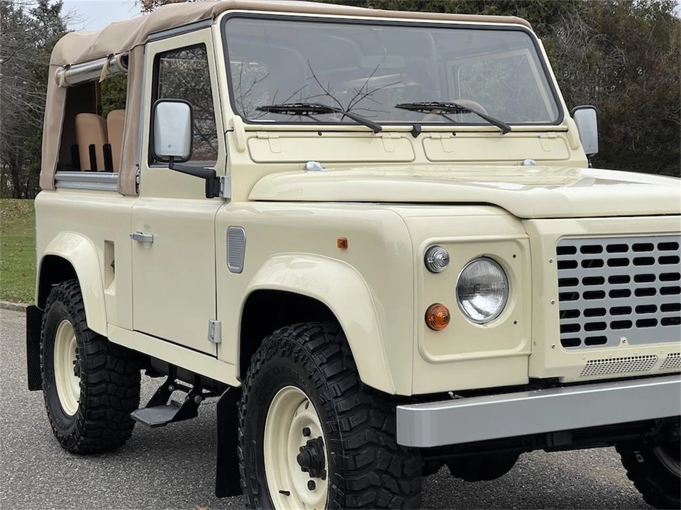1997 Land Rover Defender - Image 19 of 31