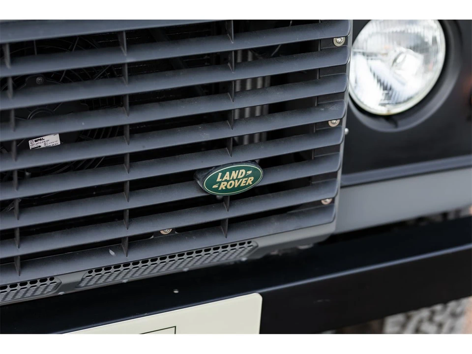1997 Land Rover Defender - Image 7 of 31