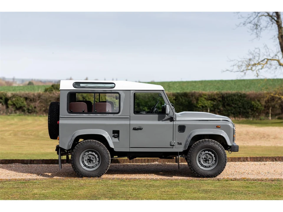 1997 Land Rover Defender - Image 10 of 31