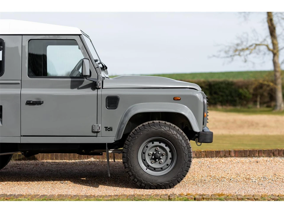 1997 Land Rover Defender - Image 11 of 31